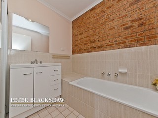 Bathroom (2011-08-09)