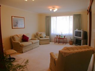 Lounge (2005-02-18)
