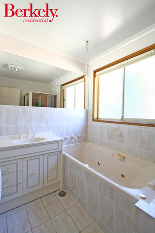 Bathroom (2006-10-24)