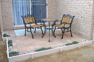 Rear courtyard (2004-10-15)