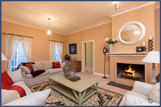 Lounge Room (2014-05-13)