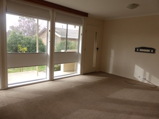 Lounge Room (2014-07-14)