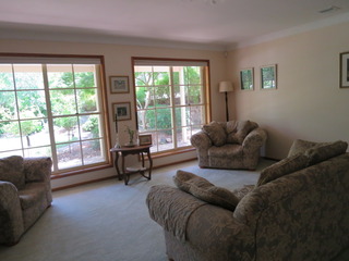 Lounge Room (2015-03-10)