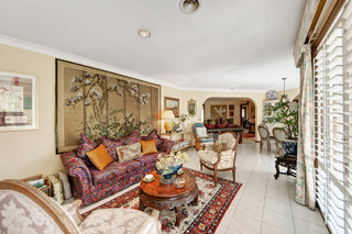 Sunroom / Meals (2011-10-13)