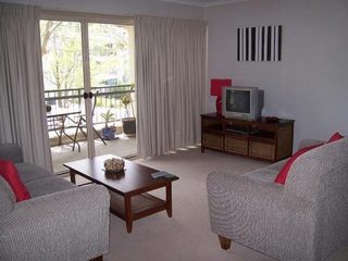 Living Room (2016-08-30)