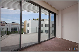 Balcony (2013-12-20)