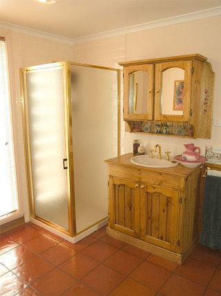 Ensuite (2004-11-22)