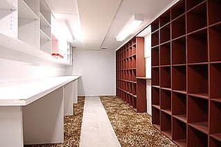 Wine cellar (2004-08-26)