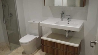 Bathroom (2016-07-10)