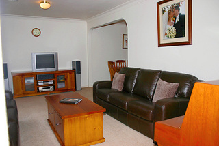 Lounge (2005-12-14)