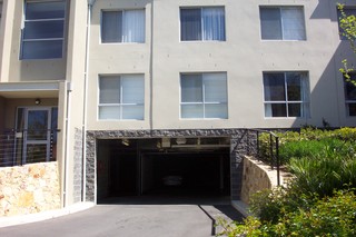 Secure parking (2007-10-11)