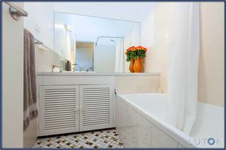 Bathroom (2014-08-27)