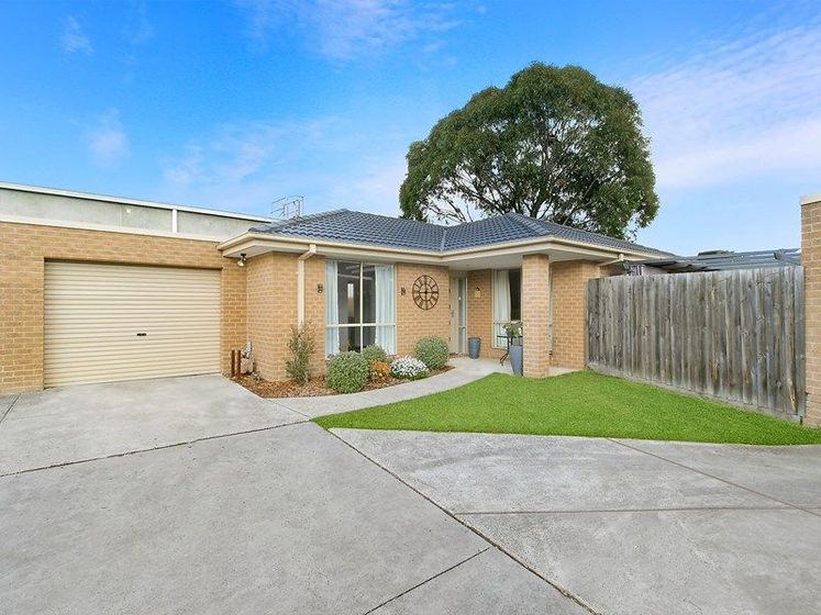 3 7 Garden Street Kilsyth Vic 3137 House For Sale Allhomes