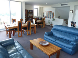 Lounge (2013-02-07)