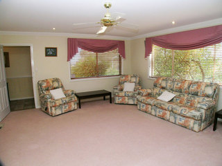Lounge (2005-05-06)
