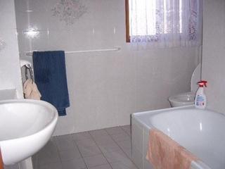 Bathroom (2012-10-05)