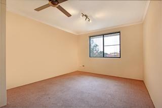 9/60 Campbell Street Wollongong - Bedroom (2015-12-15)