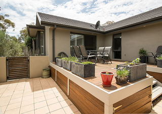 Outdoor Entertaining Area (2013-12-09)