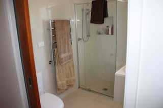 Bathroom (2013-02-04)