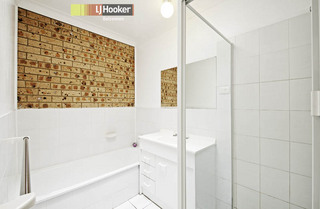 Bathroom (2011-02-04)