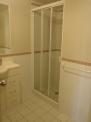 Bathroom (2013-11-27)