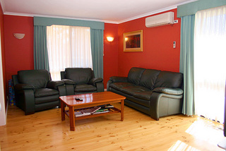 Lounge (2005-08-03)