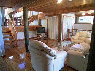Lounge (2007-08-02)