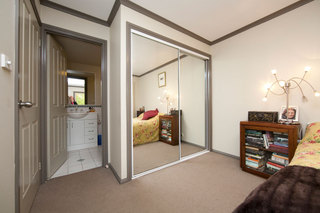 Bedroom 1 (2011-04-07)