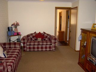 Lounge (2010-07-09)