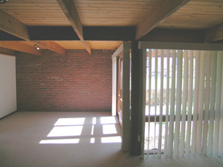 Lounge (2004-12-22)