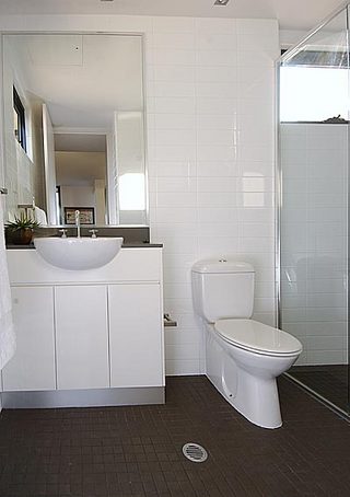 Ensuite (2005-02-09)