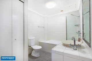 Bathroom (2013-11-06)