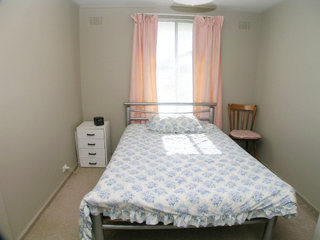 Bed 2 (2005-05-17)