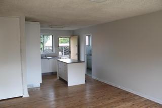 Kitchen and Laundry (2014-07-14)