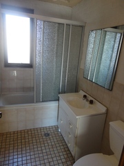 Bathroom (2014-11-03)