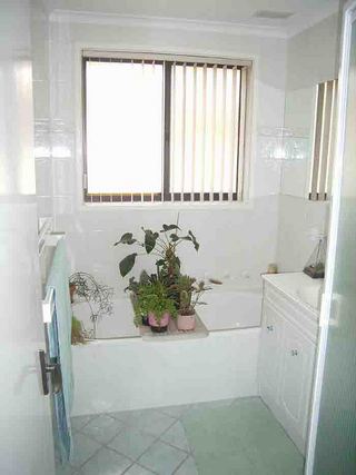 Bathroom (2007-04-26)