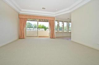 Living room (2010-09-29)