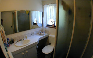 Ensuite (2003-03-06)