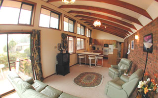 Kitchen/Family room (2002-07-17)