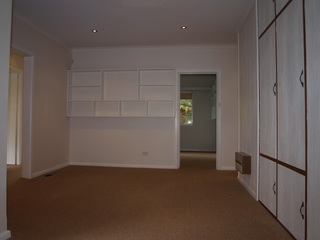 Entry foyer (2011-01-04)