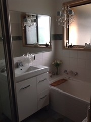 Bathroom (2016-04-06)
