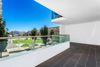 Balcony (2016-05-05)