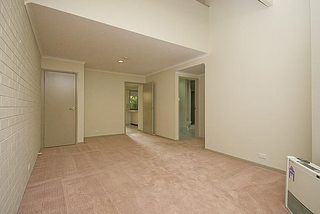 Lounge (2012-03-15)