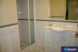 Bathroom (2006-01-06)