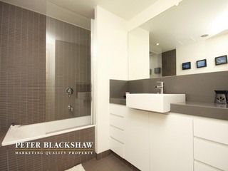 Bathroom (2011-09-27)