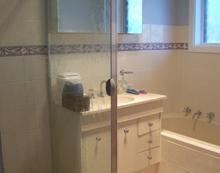 Bathroom (2005-10-12)