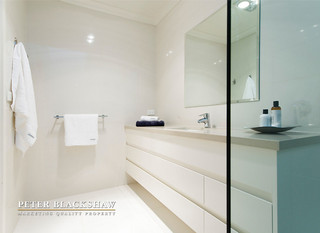 Bathroom (2014-11-26)