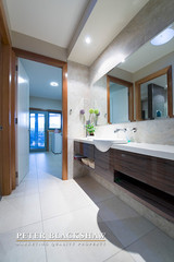 Separate basin through to laundry (2014-10-22)