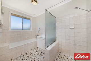 Bathroom (2014-10-02)