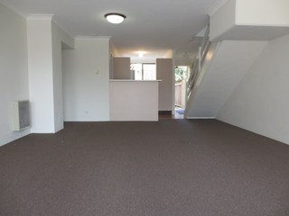 Lounge/Dining (2014-09-24)